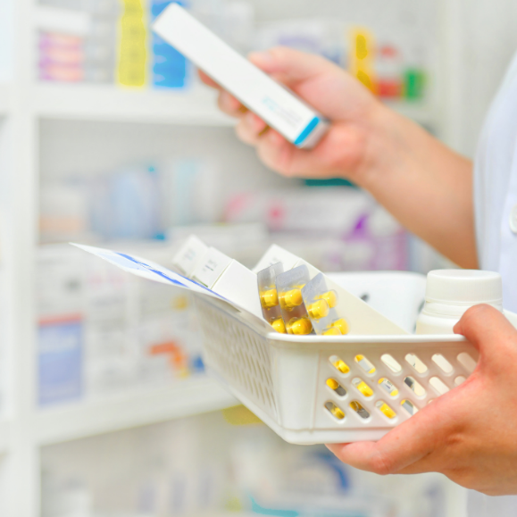 pulizia completa di farmacie in provincia di Milano, Varese, Como e Monza Brianza con interventi settimanali o quindicinali e un personale fisso per ogni stabile.