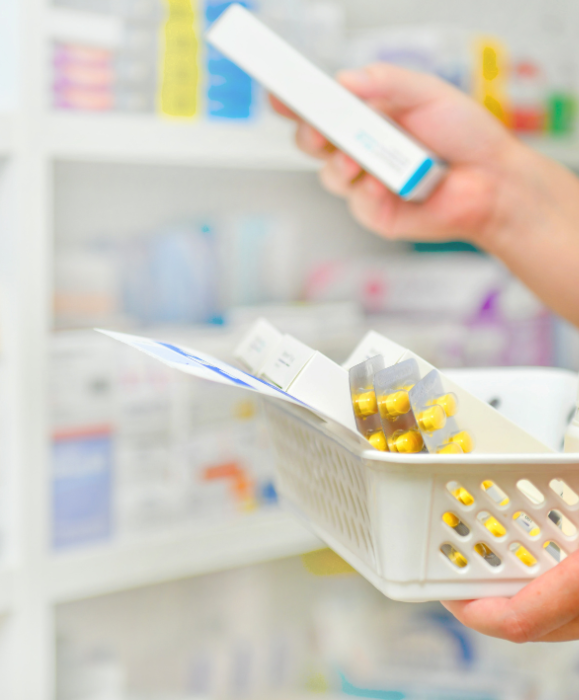 pulizia completa di farmacie in provincia di Milano, Varese, Como e Monza Brianza con interventi settimanali o quindicinali e un personale fisso per ogni stabile.