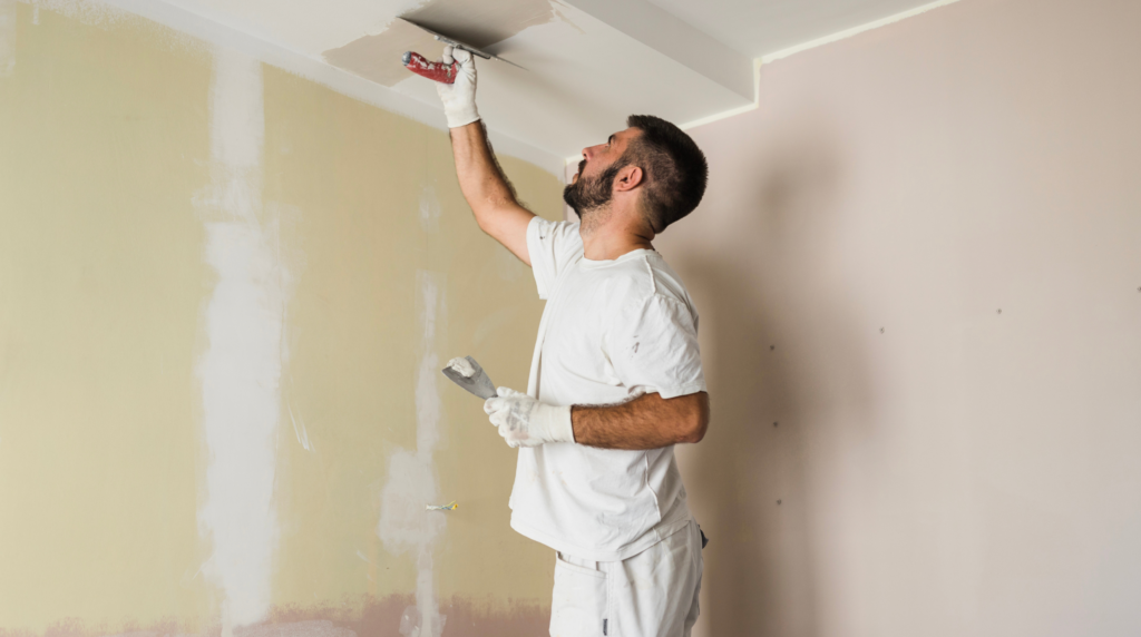 opere murarie: rifacimento balconi, parapetti, sistemazione facciata, sistemazione recinzioni, rifacimento del bagno,